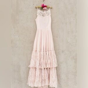 Little Girls Joyfolie Catrin dress. Size L 10-12 Used once for beach pics. Ecru